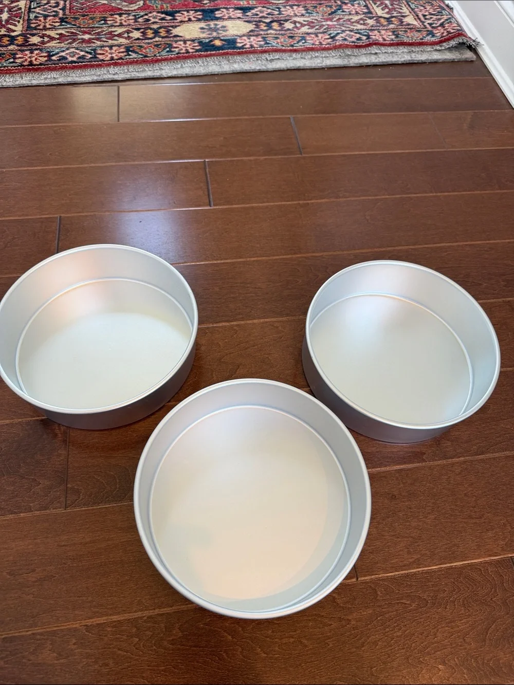 Silver Round Baking Pans Wilton 2105-6104 never used